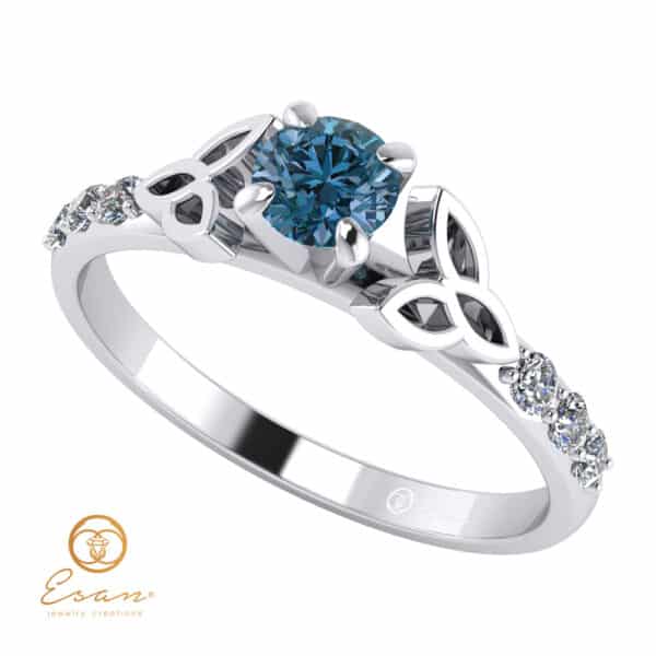 inel de logodna cu diamant albastru si diamante