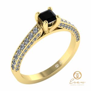 inel de logodna din aur cu diamant negru si diamante