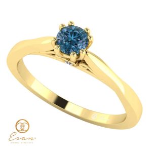 Inel de logodna din aur cu diamant albastru si diamante incolore ES120