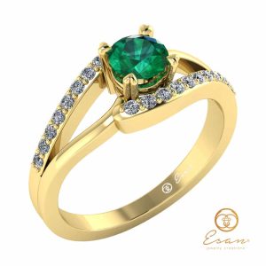 Inel de logodna din aur cu smarald si diamante ES102