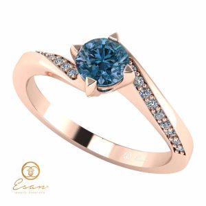 Inel de logodna din aur cu diamant albastru si diamante incolore ES117