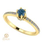 Inel de logodna din aur cu diamant albastru si diamante incolore ES91