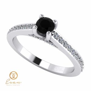 Inel de logodna din aur cu diamant negru si diamante incolore ES112
