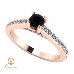 Inel de logodna din aur cu diamant negru si diamante incolore ES112