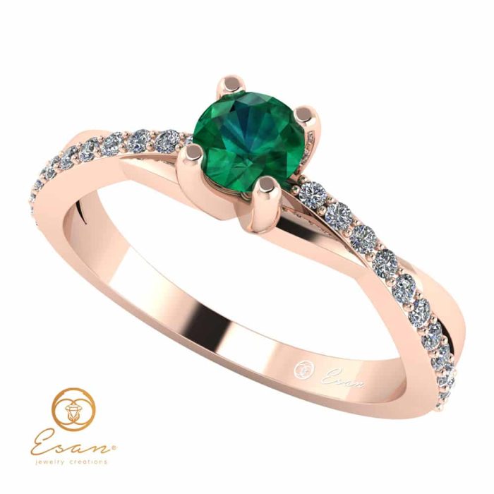 Inel de logodna din aur cu smarald si diamante ES104