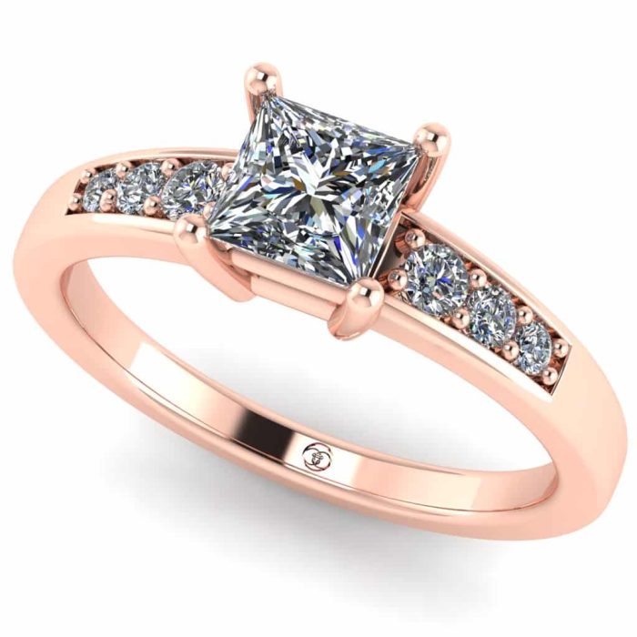 Inel logodna cu diamant patrat si diamante din aur alb ES230