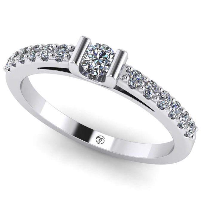 Inel logodna diamant rotund si diamante bezel aur ES203