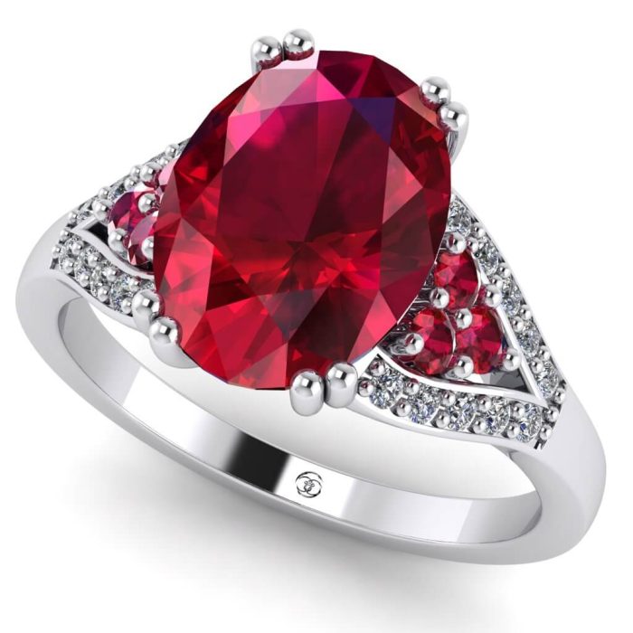 Inel din aur luxury cu rubin oval si diamante albe rotunde ES228