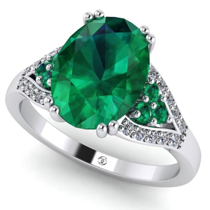 Inel din aur alb luxury cu smarald oval si diamante ES228