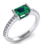 Onel de logodna cu smarald emerald si diamante din aur alb ES225