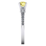 Inel cu diamant galben rotund si diamante transparente side stones logodna ES283