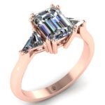 Inel de logodna triologie cu diamant emerald si diamant triunghi din aur roz ES173