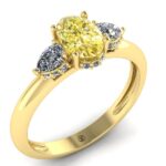 Inel cu diamant oval si diamante para din aur galben 18k de logodna ES304