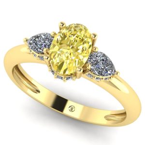 Inel de logodna cu diamant oval galben 1 carat si diamante sec albe din aur ES304