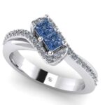 Inel logodna cu diamant albastru patrat si diamante sec din aur ES380