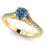 Inel logodna din aur galben cu diamant albastru si diamante albe ES284